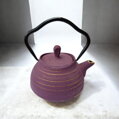 Litinová konvička Itome, fialovo-zlatá (0,6 l)