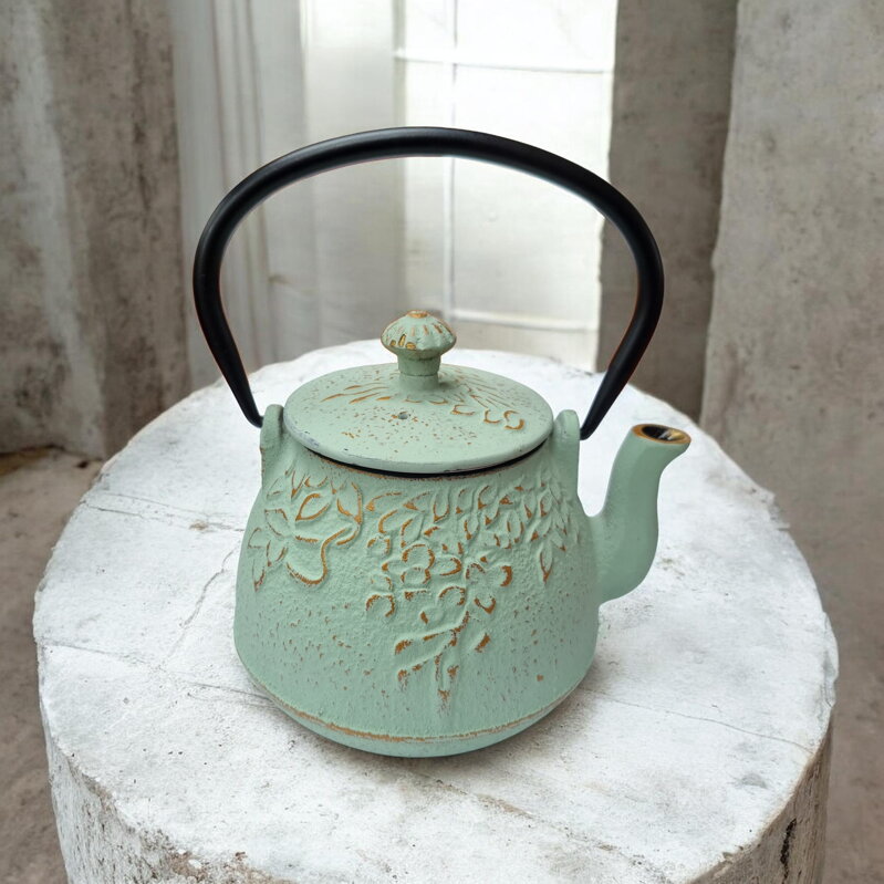 Litinová konvička Sakura, mentolová (0,6 l)